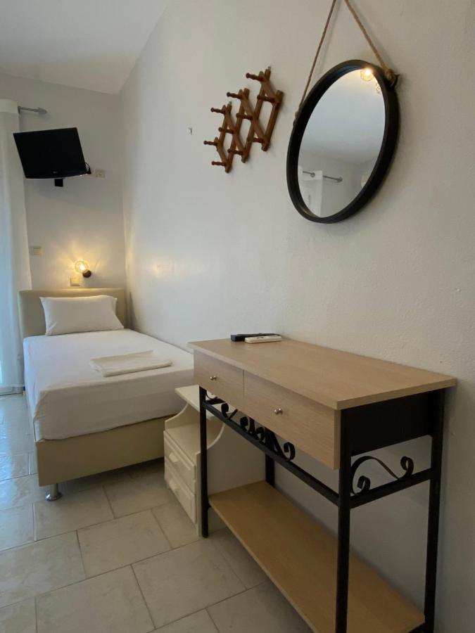 Rooms Chrysoula Vrasná Eksteriør billede